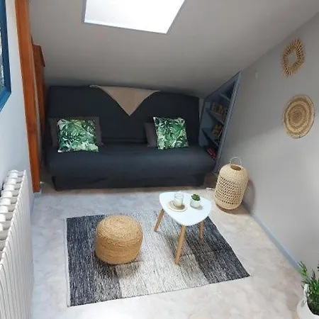 Oda ve Kahvaltı Paisible Climatisee-petit Dejeuner Inclus Euville